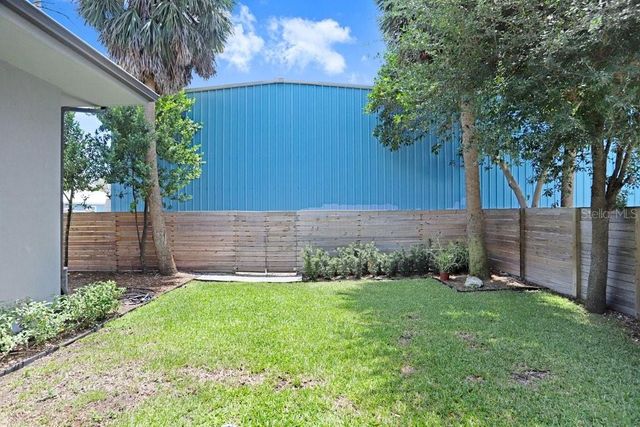 1326 W FIG STREET, Tampa, FL 33606
