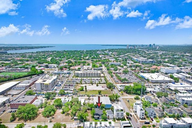1326 W FIG STREET, Tampa, FL 33606