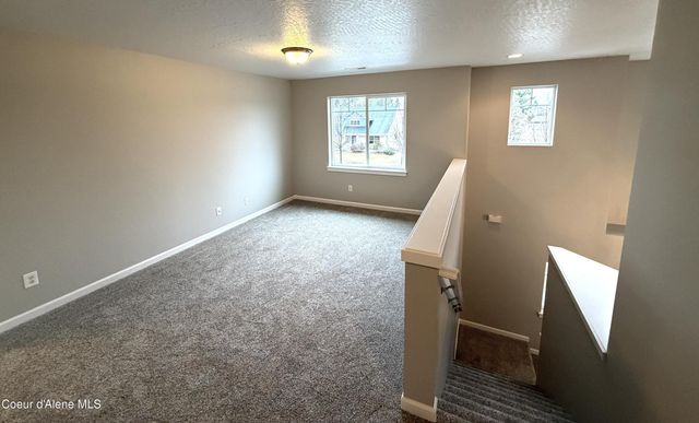 7058 N Cornwall ST, Coeur D'alene, ID 83815