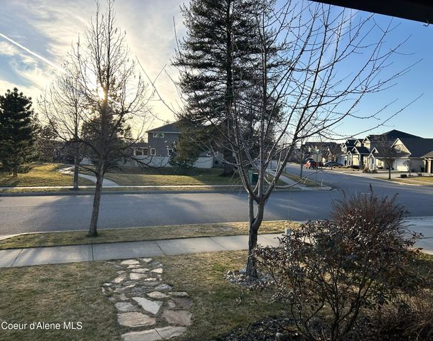 7058 N Cornwall ST, Coeur D'alene, ID 83815