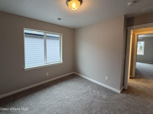 7058 N Cornwall ST, Coeur D'alene, ID 83815