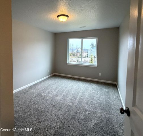 7058 N Cornwall ST, Coeur D'alene, ID 83815