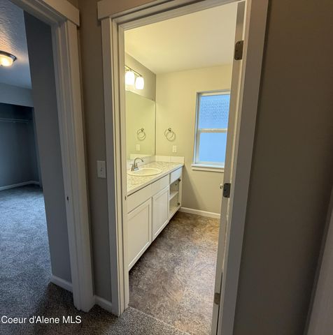 7058 N Cornwall ST, Coeur D'alene, ID 83815