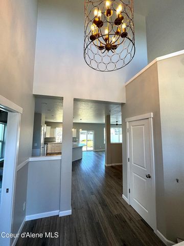 7058 N Cornwall ST, Coeur D'alene, ID 83815