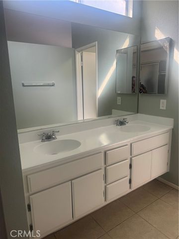 10606 Arlington, Adelanto, CA 92301