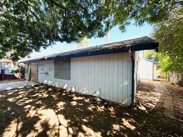 4409 Galbrath Dr, Sacramento, CA 95842