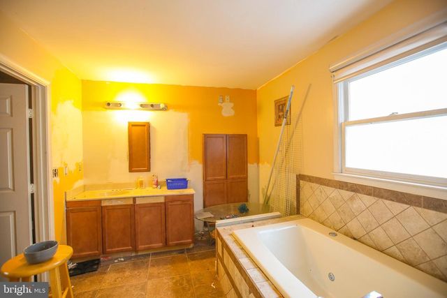 2804 WOODWAY PL, Landover, MD 20785