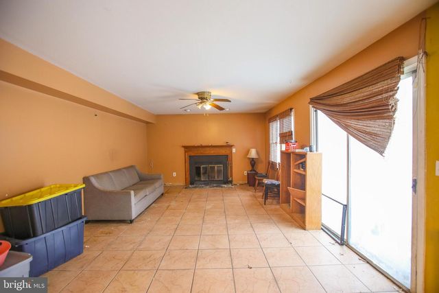 2804 WOODWAY PL, Landover, MD 20785