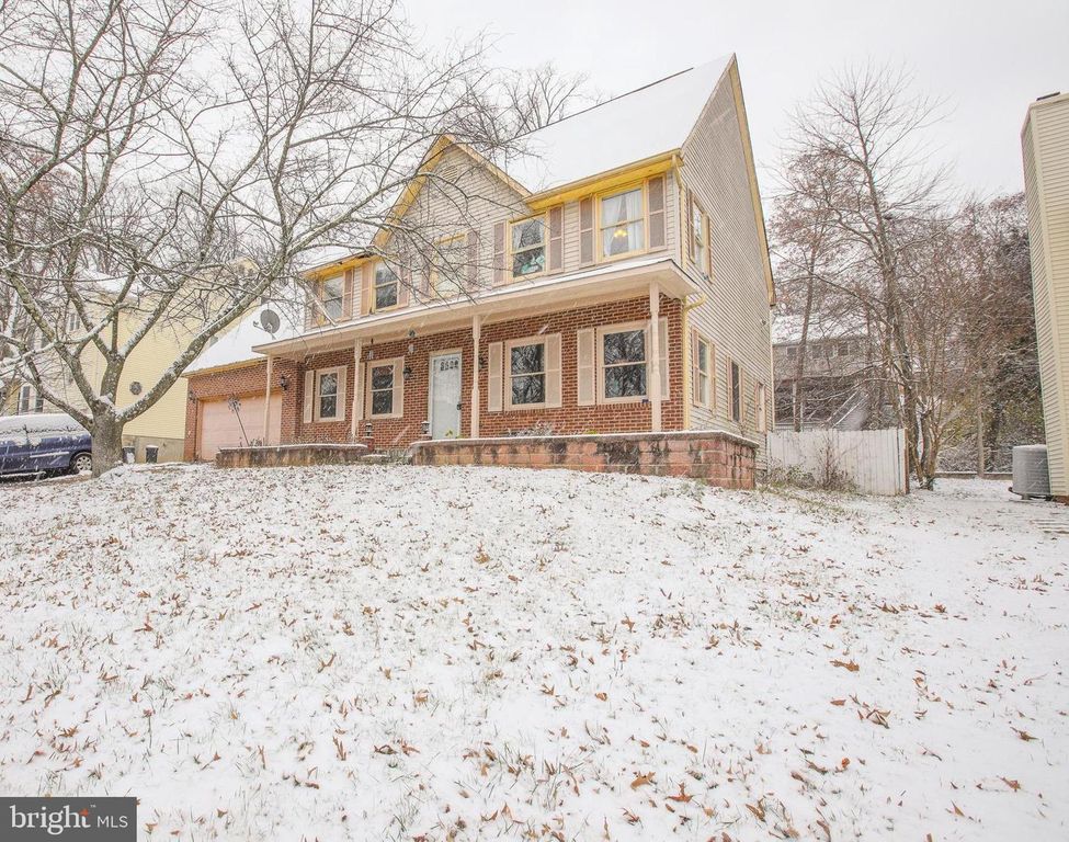 2804 WOODWAY PL, Landover, MD 20785