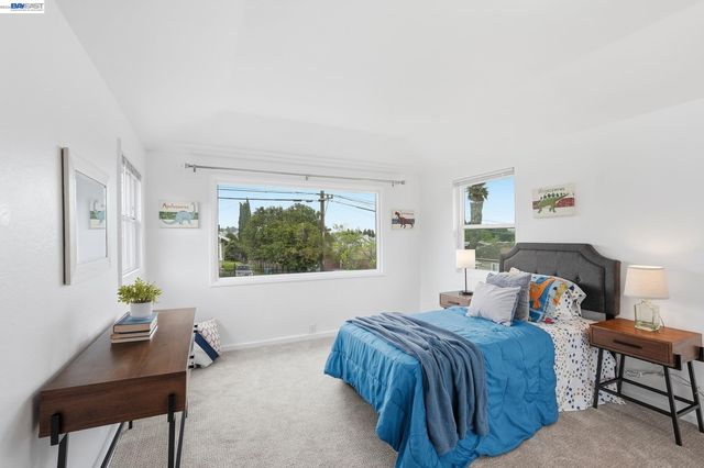 1657 162nd Ave, Ashland, CA 94578