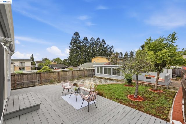 1657 162nd Ave, Ashland, CA 94578