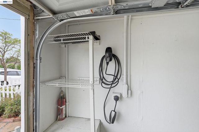 1657 162nd Ave, Ashland, CA 94578