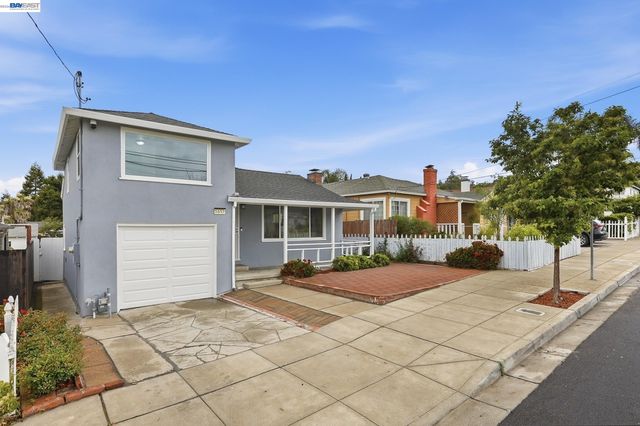 1657 162nd Ave, Ashland, CA 94578