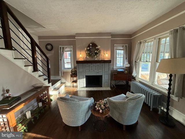 112 GRANDVIEW AVE, Chambersburg, PA 17201