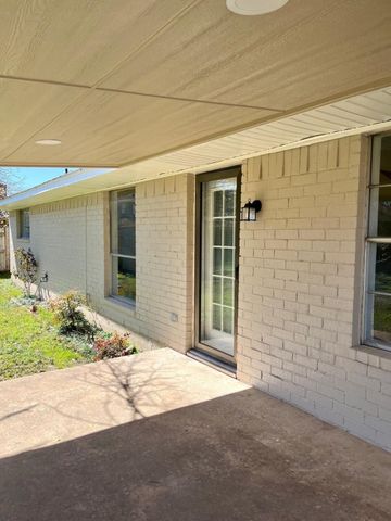 703 Redbud Drive, Forney, TX 75126