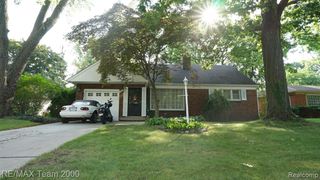 3 Boone Lane, Dearborn, MI 48120