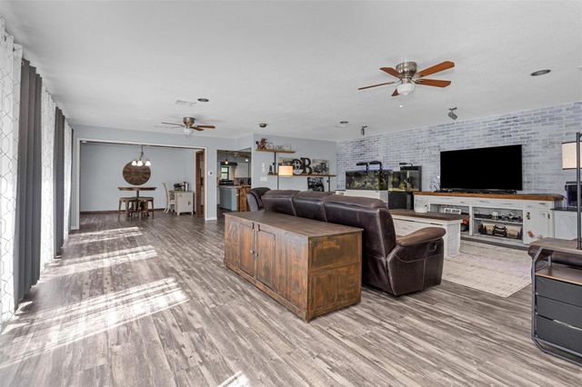 1708 League Line Road, Conroe, TX 77304