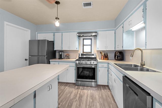 1708 League Line Road, Conroe, TX 77304