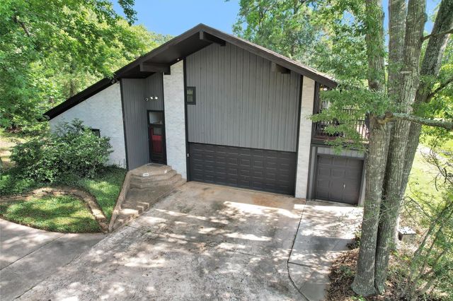 1708 League Line Road, Conroe, TX 77304