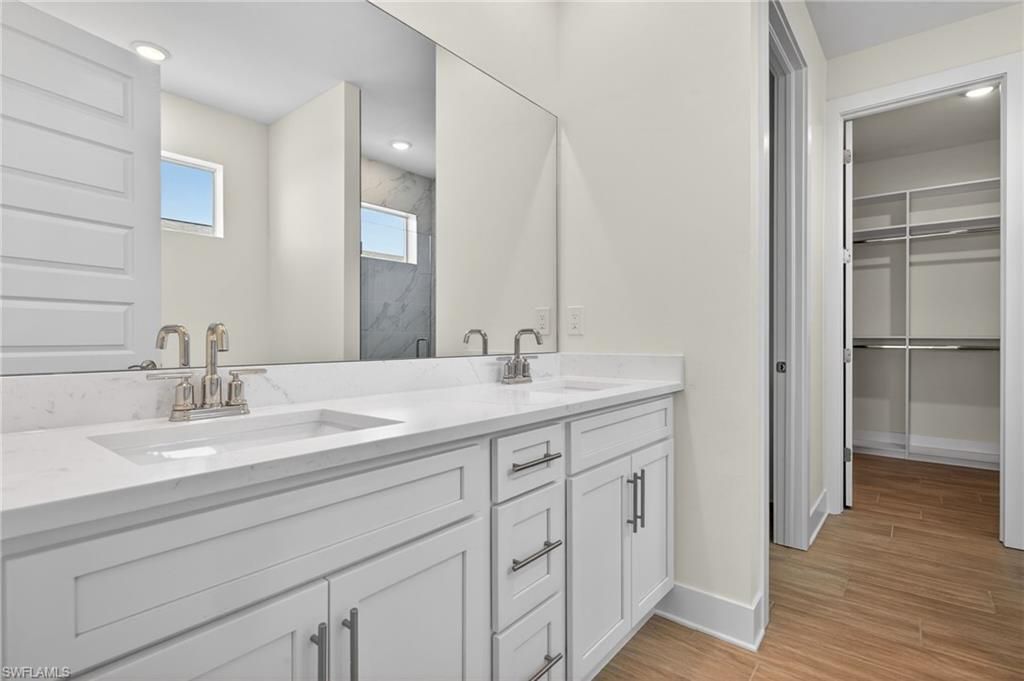 Image 19 of property listing at 1030 SW 15th AVE, Cape Coral, FL 33991