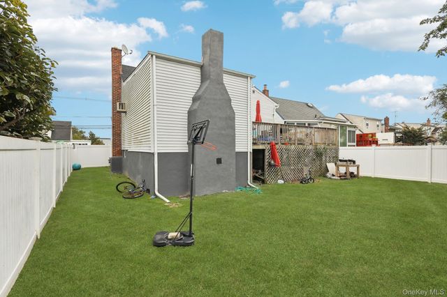 374 Miller Avenue, Freeport, NY 11520