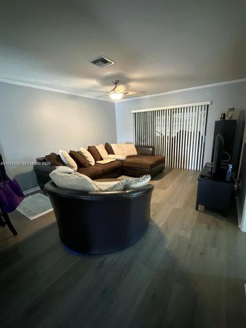 6720 Moonlit Drive, Delray Beach, FL 33446