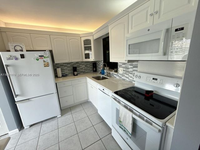 6720 Moonlit Drive, Delray Beach, FL 33446