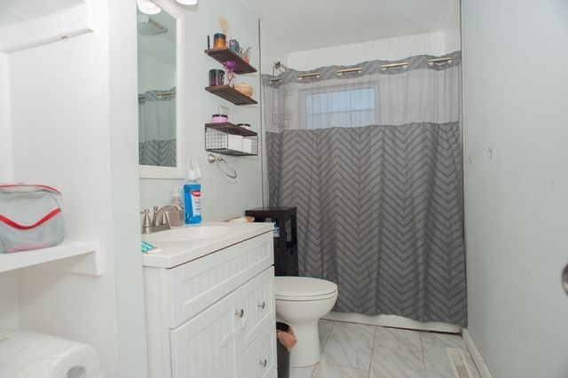 59 Carney St, Uxbridge, MA 01569