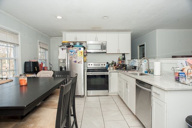 59 Carney St, Uxbridge, MA 01569
