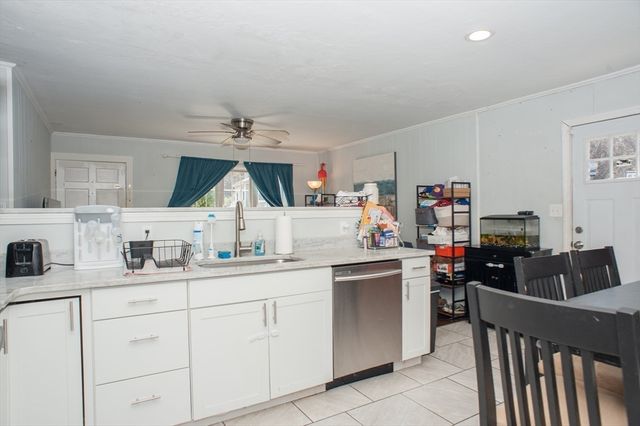 59 Carney St, Uxbridge, MA 01569