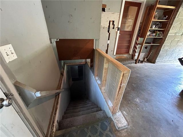 6708 Woodward Street, Overland Park, KS 66204