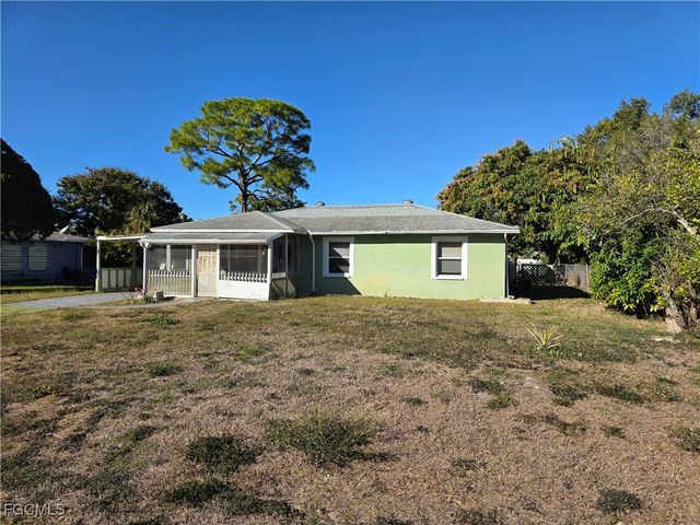 308 Stanford ST, Lehigh Acres, FL 33936