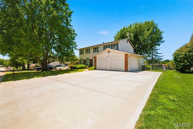 715 Westbridge Drive, St Peters, MO 63376