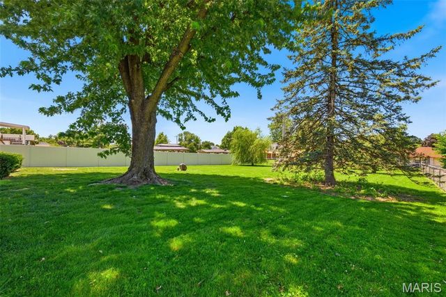 715 Westbridge Drive, St Peters, MO 63376