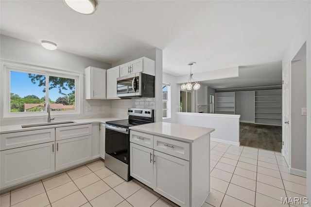 715 Westbridge Drive, St Peters, MO 63376