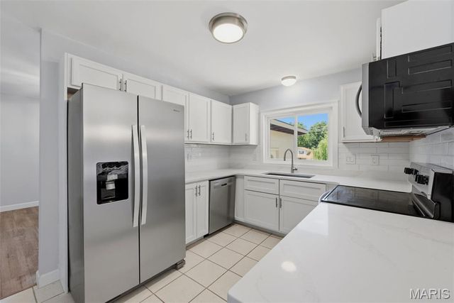715 Westbridge Drive, St Peters, MO 63376