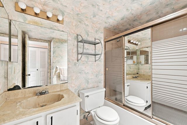 9200 SW 3RD Street 111, Boca Raton, FL 33428