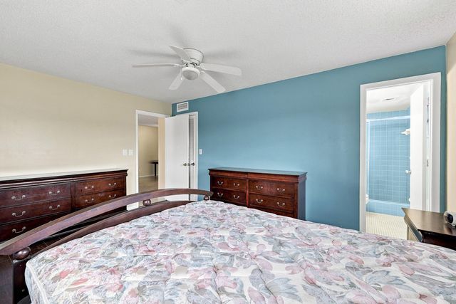 9200 SW 3RD Street 111, Boca Raton, FL 33428