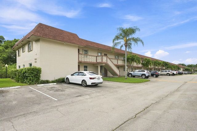 9200 SW 3RD Street 111, Boca Raton, FL 33428