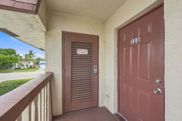 9200 SW 3RD Street 111, Boca Raton, FL 33428