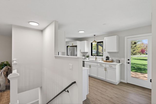 5530 Joyce Street, Maple Plain, MN 55359