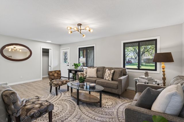 5530 Joyce Street, Maple Plain, MN 55359