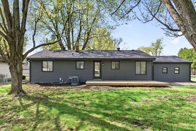 5530 Joyce Street, Maple Plain, MN 55359