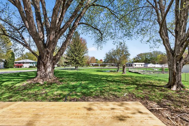 5530 Joyce Street, Maple Plain, MN 55359