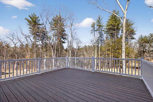 8 Carmel Road, Pelham, NH 03076