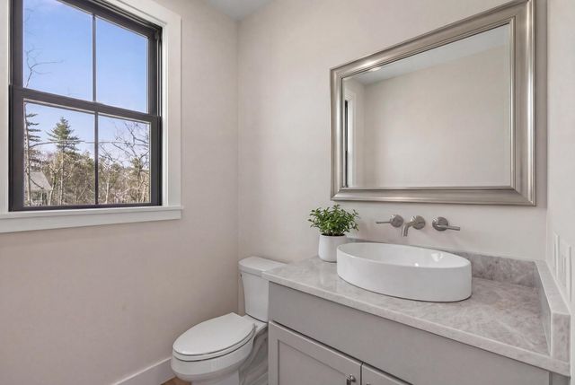 8 Carmel Road, Pelham, NH 03076