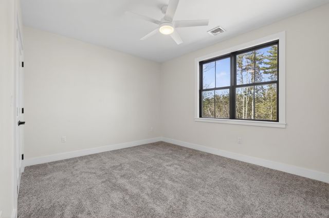 8 Carmel Road, Pelham, NH 03076