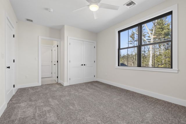 8 Carmel Road, Pelham, NH 03076