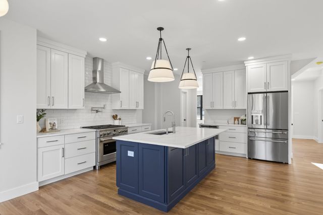 8 Carmel Road, Pelham, NH 03076