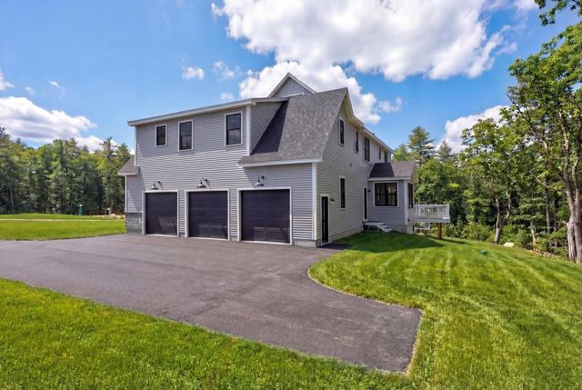 8 Carmel Road, Pelham, NH 03076